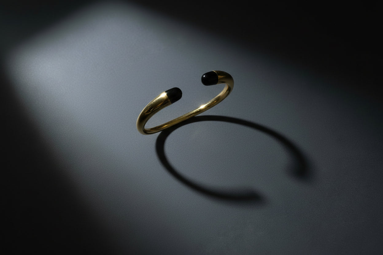 Bull bracelet w horntips 2